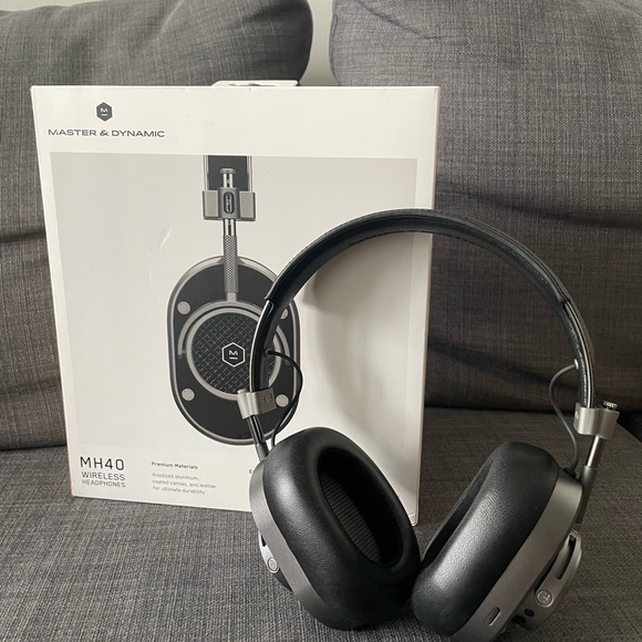 Master & Dynamic MH40 wireless headset - Picture 5 of 7